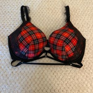 EUC Victoria’s Secret Very Sexy Plaid Bra ♥️